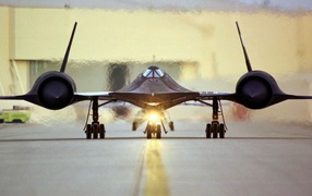 обои Авиация на аэродроме