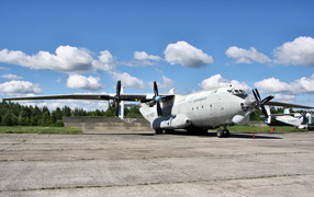 самолет АН-22