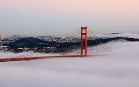 Калифорнийский мост в тумане