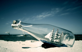 Кораблик в бутылке