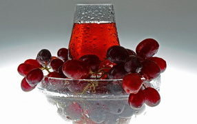 Красный виноград