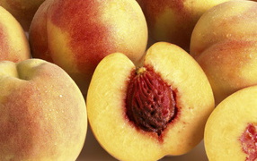 Сладкий персик