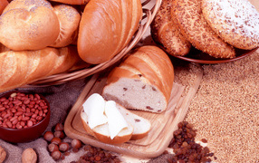 Bread and nuts