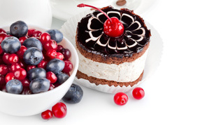 Cake and Berries