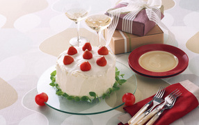 Торт с клубникой