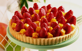 Вкусный пирог с клубникой