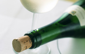 Бутылка вина