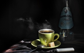 Кофе и минеральная вода