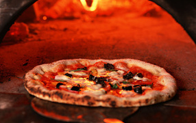 Пицца в печи
