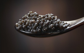 Spoon caviar