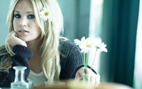 Девушка блондинка