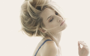 Нежная девушка