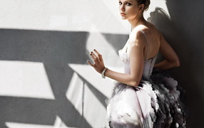 Taylor Swift в платье