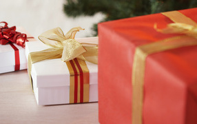 Праздничные подарки