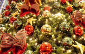 Украшенная елка