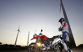 BMW R 1200 GS на возвышенности