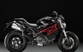 Дукати Монстр