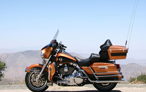 Харлей Девидсон FLHTCU