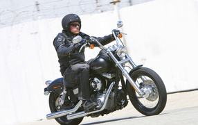 Харлей Девидсон FXDB