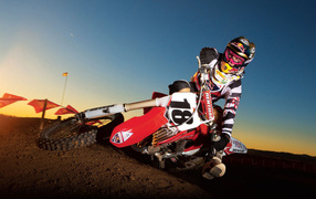 Honda DMillsaps на крутом повороте