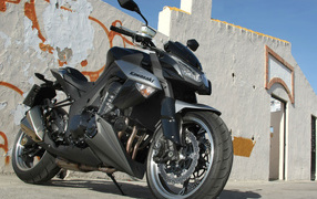 Кавасаки Z 1000. Совершенство среди развалин