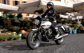 Moto Guzzi V7 Classic