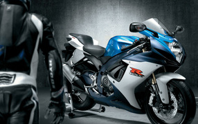 Спортивный мотоцикл Сузуки GSX-R 600
