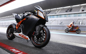 KTM 1190 RC8-x