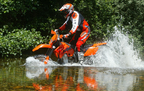 мотоцикл KTM 525 EXC