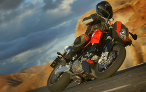 спортивный мотоцикл KTM 990