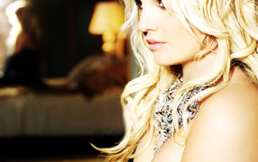 белокурая Britney Spears