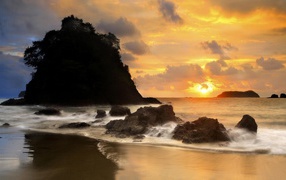 Пляж на закате