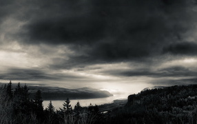 Серые облака