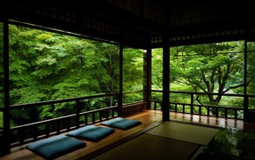 Среди лесной зелени