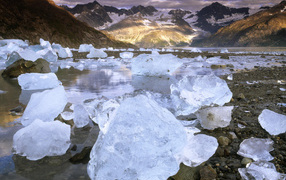 Льды в горах