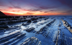 Прибрежные камни