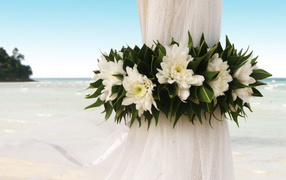 Занавеска и цветы