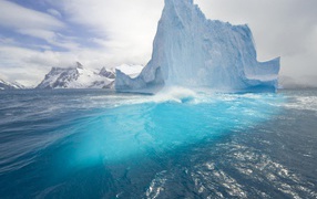 Тающий айсберг