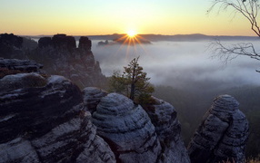 Горы и туман