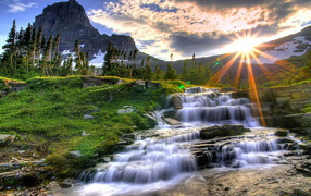 Горы и ручей