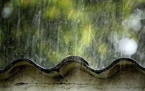 Дождик по крыше