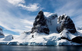 Скала над морем