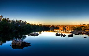 Мост через реку