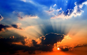 Яркий закат