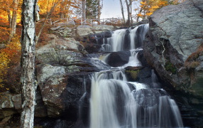 Осенний водопад