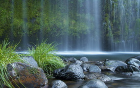 Стена водопада