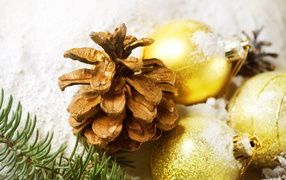 Шишка на новый год