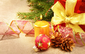 Christmas candle with Christmas tree