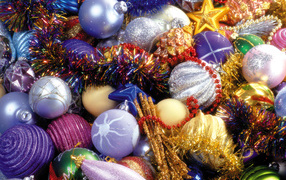 Новогодние игрушки