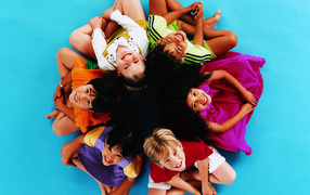 Счастливые дети